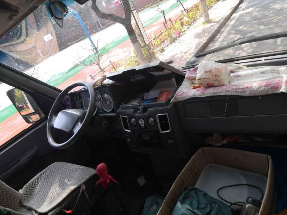 [无锡·苏B] 二手依维柯依维柯得意2009款 2.5T-A35 7座