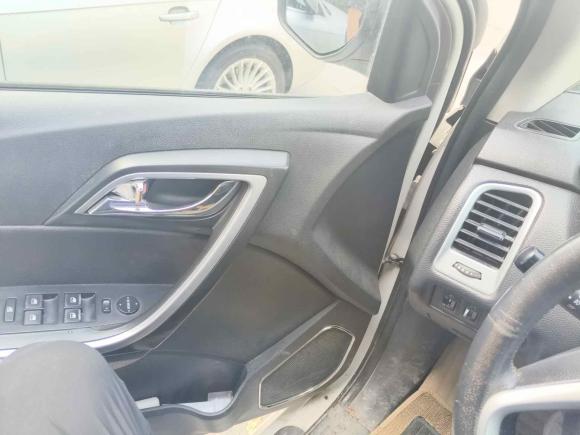 [杭州·赣E] 二手驭胜驭胜S3502014款 2.4T 自动两驱柴油豪华天窗版5座