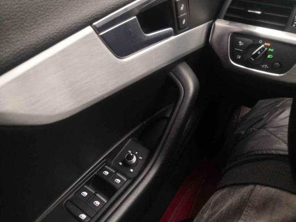 [西安·陕A] 二手奥迪奥迪A4L2018款 30周年年型 40 TFSI 时尚型