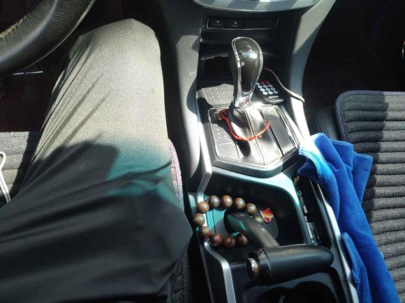 [南通·苏F] 二手江铃驭胜S3502013款 2.4T 自动两驱柴油豪华版5座