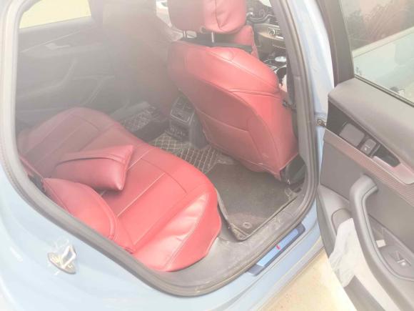 [济南·鲁A] 二手奥迪奥迪A4L2022款 40 TFSI quattro RS套件燃速型