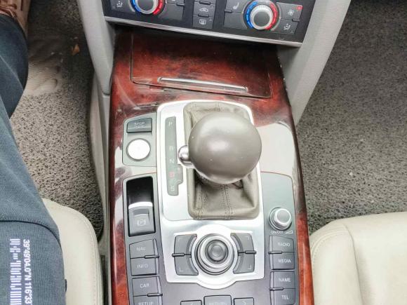 [无锡·苏B] 二手奥迪奥迪A6L2011款 2.8 FSI 舒适型