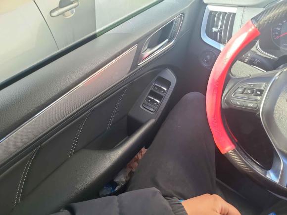 [青岛·鲁U] 二手荣威荣威RX52020款 20T 手动4G互联超越旗舰版