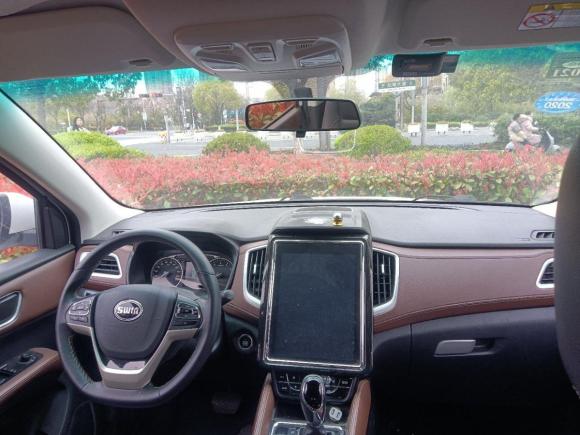 [苏州·苏E] 二手SWM斯威汽车SWM斯威X72017款 1.5T 自动智享型 7座