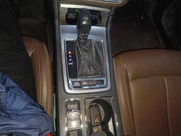 [上海·皖A] 二手荣威荣威i62017款 20T 自动互联网智尊版