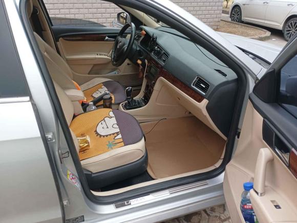 [上海·苏D] 二手大众朗逸2013款 改款经典 1.6L 自动舒适版