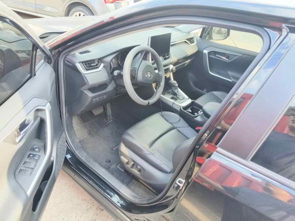 [上海·沪F] 二手丰田威兰达2021款 双擎 2.5L E-CVT两驱豪华版