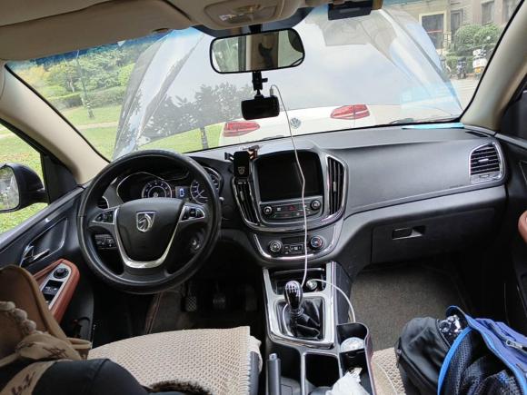 [西安·陕A] 二手宝骏宝骏5602015款 1.8L 手动精英型