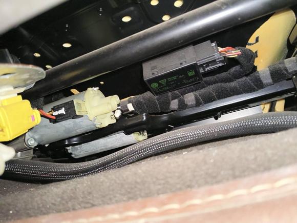 [西安·陕A] 二手大众辉腾2012款 3.0L 行政型