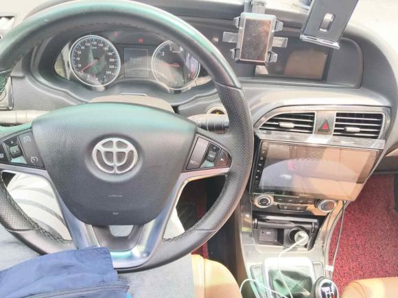 [上海·浙B] 二手中华中华V52016款 1.5T 手动两驱智能型