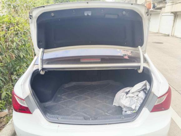 [金华·浙G] 二手现代索纳塔2011款 2.0L 自动至尊版