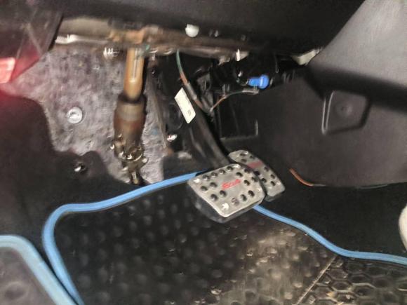 [义乌·浙C] 二手福特福克斯2012款 两厢 2.0L 自动豪华运动型