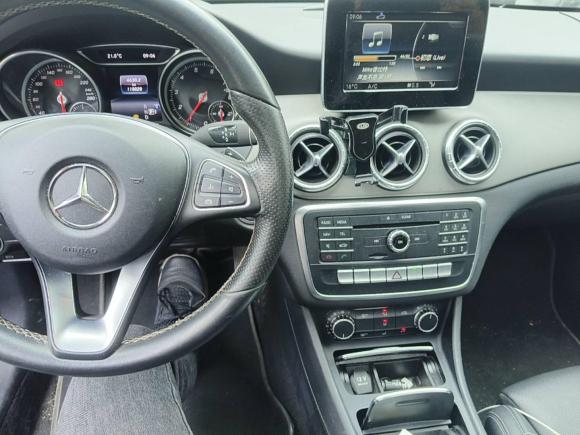 [上海·沪N] 二手奔驰奔驰CLA2017款 CLA 200 时尚型