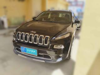 Jeep自由光2020款 2.0L 两驱经典运动版