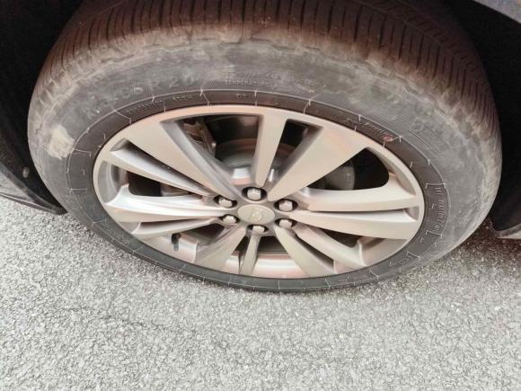 [南昌·赣A] 二手凯迪拉克凯迪拉克XT62021款 28T 六座四驱豪华型