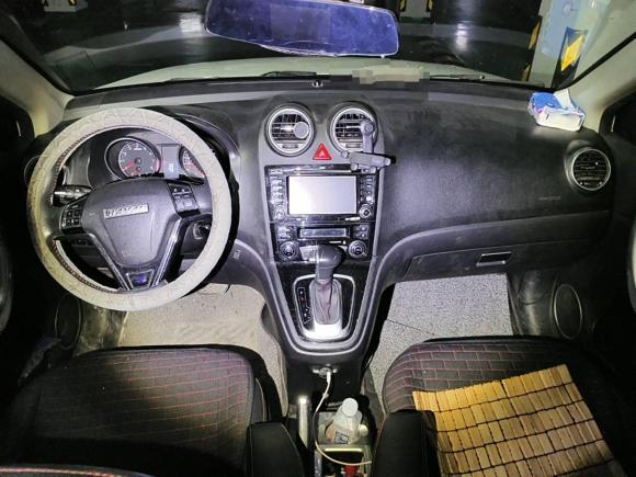 [武汉·鄂A] 二手哈弗哈弗H62017款 经典版 1.5T 自动两驱精英型