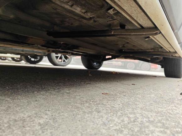 [嘉兴·沪C] 二手东风风行景逸X52015款 1.6L 手动尊享型