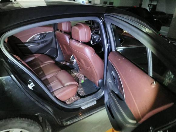 [上海·苏A] 二手别克君越2013款 2.4L SIDI精英舒适型