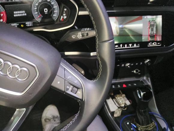 [杭州·浙A] 二手奥迪奥迪Q32022款 35 TFSI 时尚动感型