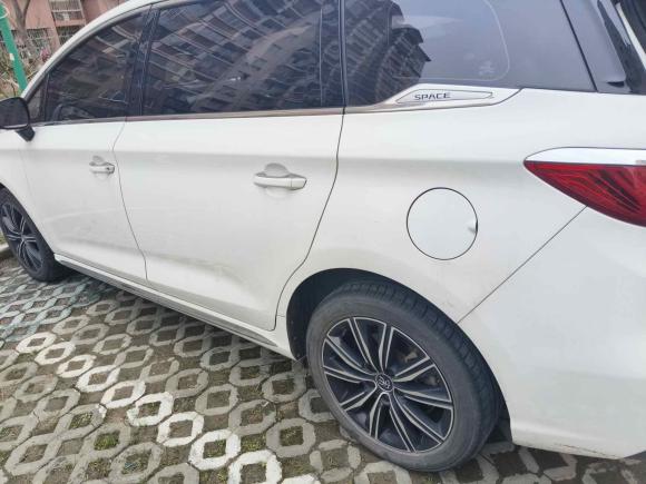 [上海·沪A] 二手比亚迪宋MAX新能源2019款 DM 1.5T 智联致进型 7座 国VI