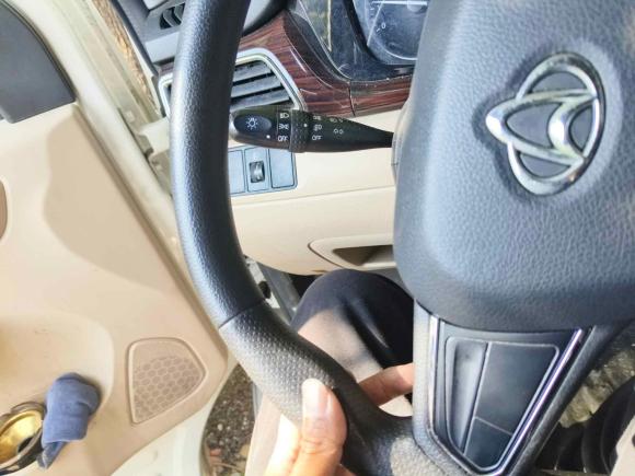 [上海·苏U] 二手长安跨越跨越星V72022款 1.6L汽油豪华型2座对开门DAM16KR