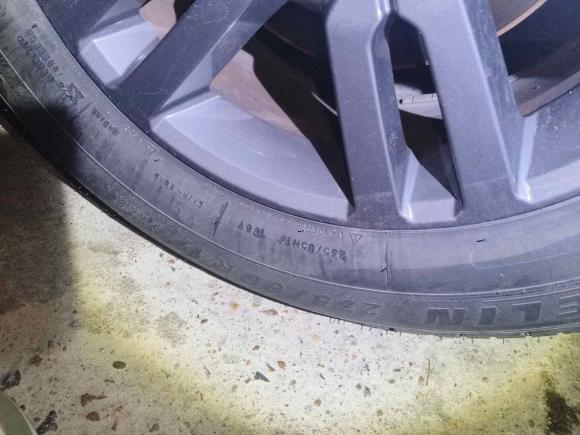 [深圳·粤B] 二手路虎神行者22014款 2.2T SD4 S柴油版