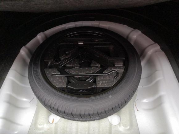 [上海·赣L] 二手荣威荣威i52020款 1.5L 自动4G互联领豪旗舰版