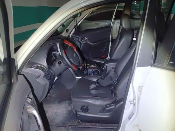 [苏州·苏E] 二手奇瑞瑞虎32015款 1.6L 手动智尚纪念版