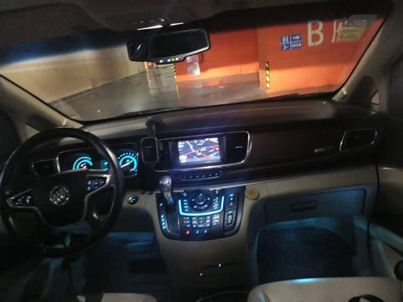 [上海·沪B] 二手别克别克GL82014款 3.0L XT豪华商务旗舰版