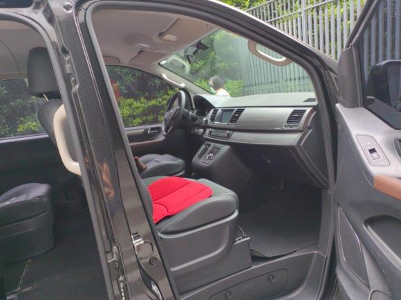 [上海·沪F] 二手上汽大通MAXUS上汽大通MAXUS G102021款 2.0T 自动精英版 汽油 9座