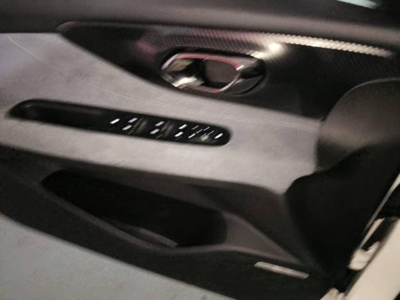 [杭州·浙D] 二手广汽传祺影豹2023款 400T 自动R MAX