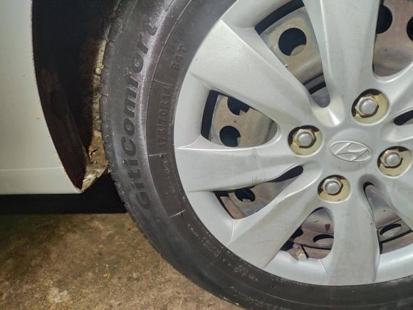 [上海·苏H] 二手现代瑞纳2010款 三厢 1.4L 手动舒适型GS