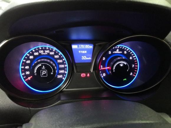 [无锡·苏B] 二手现代劳恩斯-酷派2012款 2.0T 自动豪华版