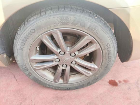 [济南·鲁A] 二手吉利汽车帝豪2017款 三厢百万款 1.5L 手动向上版