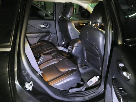 [武汉·鄂A] 二手Jeep自由光2016款 2.4L 领先版