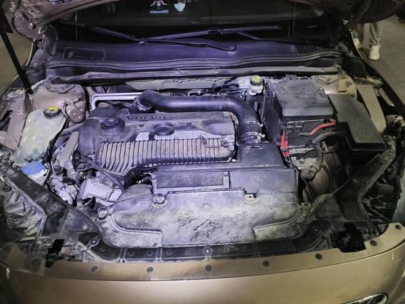 [济南·鲁A] 二手沃尔沃沃尔沃V402014款 Cross Country T5 AWD 智雅版