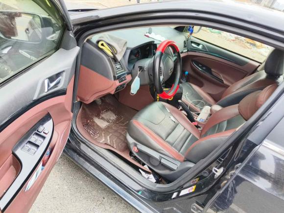 [南昌·赣A] 二手比亚迪速锐2015款 改款 1.5L 手动豪华型