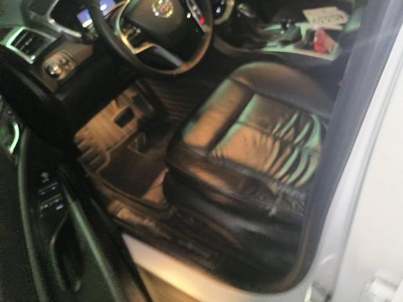 [无锡·苏B] 二手凯迪拉克凯迪拉克SRX2013款 3.0L 舒适型