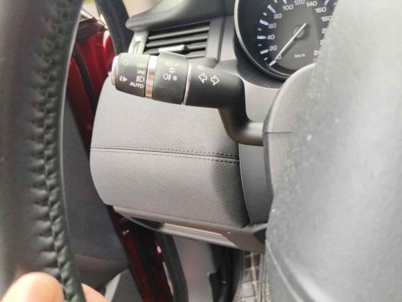 [深圳·粤B] 二手路虎揽胜极光2015款 2.0T 五门智耀版