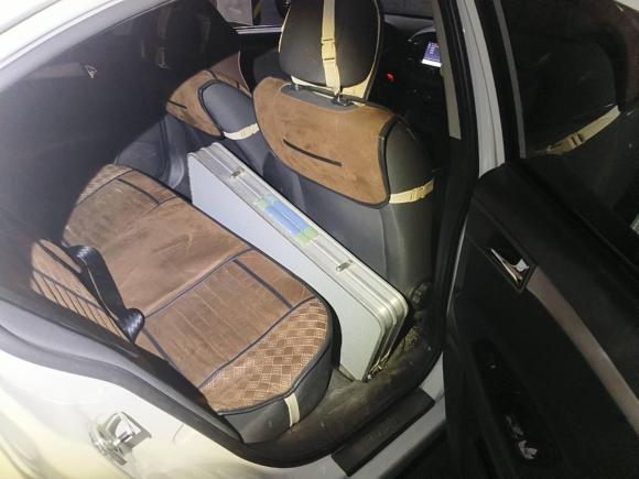 [苏州·苏E] 二手荣威荣威3502015款 1.5L 自动豪华天窗版