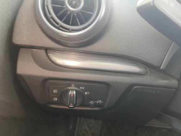 [广州·桂R] 二手奥迪奥迪A32014款 Sportback 35 TFSI 自动舒适型