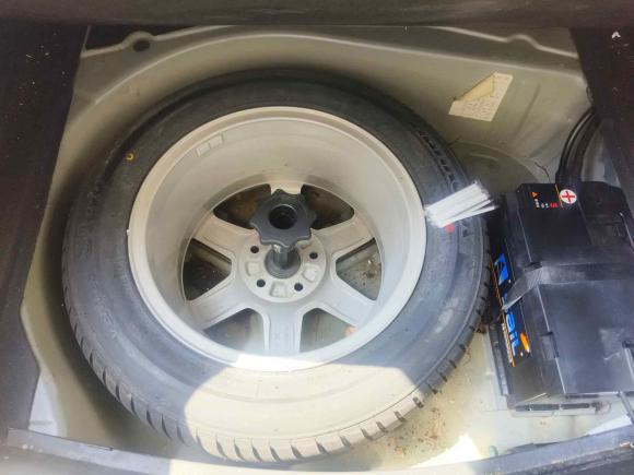 [上海·赣F] 二手奥迪奥迪A6L2011款 2.0 TFSI 自动标准型