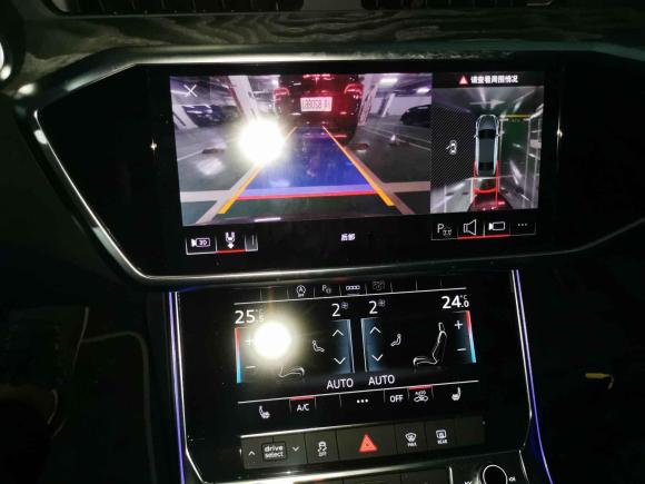 [上海·沪C] 二手奥迪奥迪A7L2022款 45 TFSI quattro S-line 见远型流晶套装