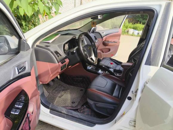 [西安·陕U] 二手比亚迪速锐2015款 改款 1.5L 手动豪华型