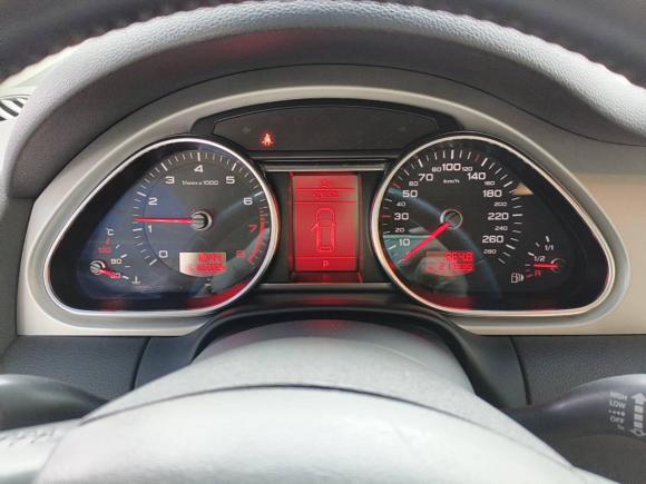 [上海·沪L] 二手奥迪奥迪Q72011款 3.0 TFSI 舒适型(245kW)