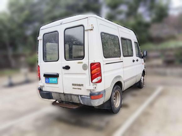 [无锡·苏B] 二手依维柯依维柯褒迪2012款 2.5T-A32 基本型