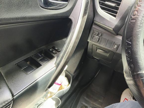 [上海·沪F] 二手丰田卡罗拉2016款 双擎 1.8L E-CVT豪华版