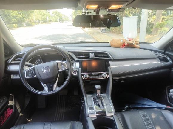 [上海·沪B] 二手本田思域2016款 220TURBO CVT尊贵版