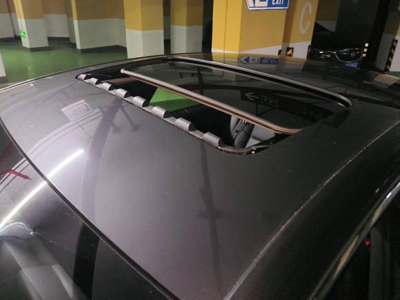 [上海·沪C] 二手标致标致5082011款 2.3L 自动旗舰版