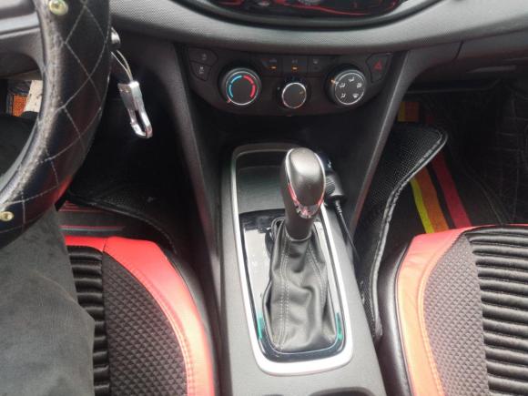 [深圳·贵E] 二手雪佛兰科沃兹2018款 320 自动欣享天窗版